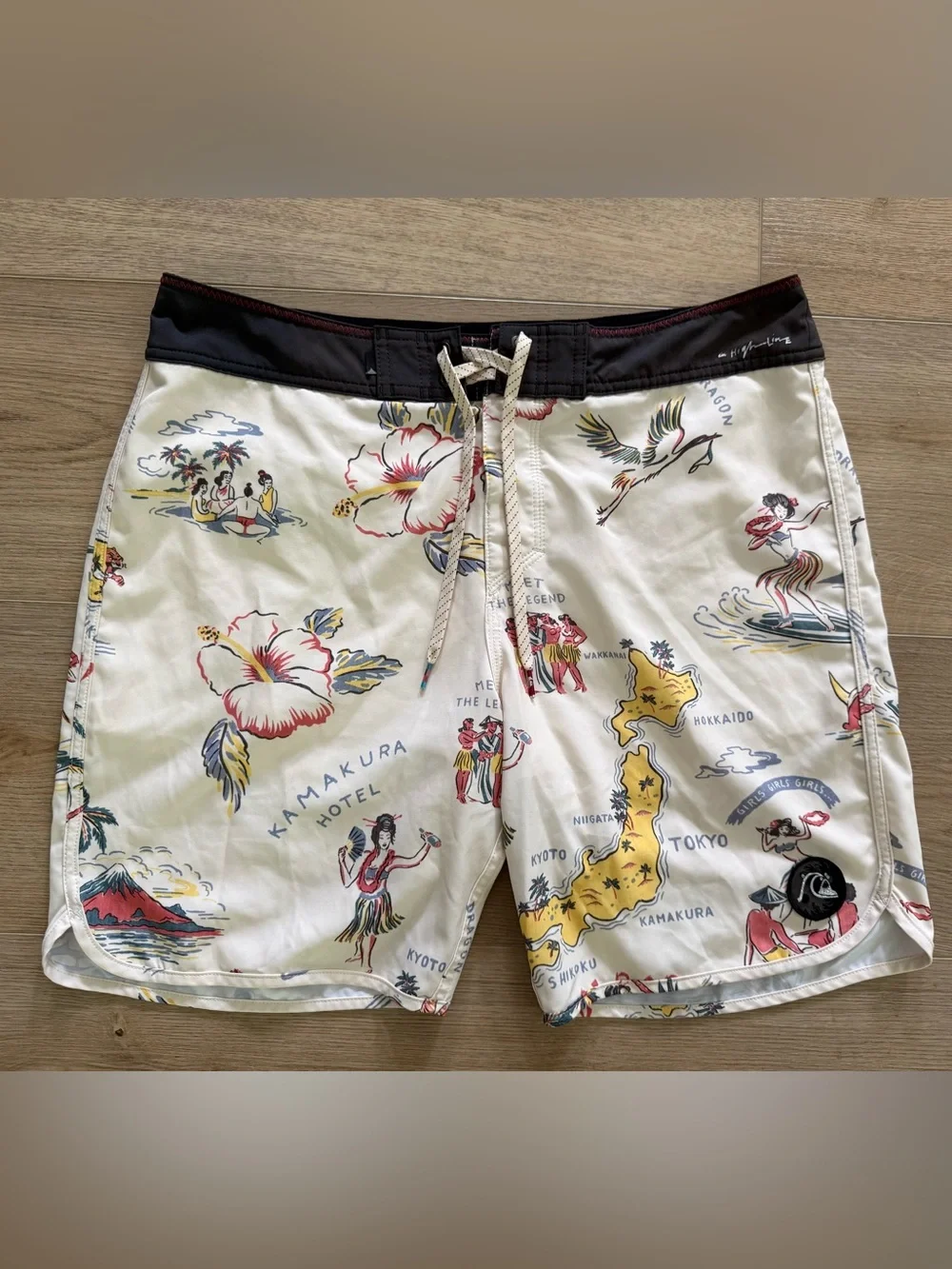 Quiksilver Highline Zen Lined Boardshorts Mens 34 Japan Hawaii Print